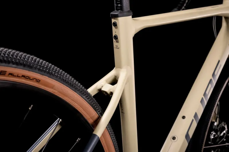 Cube Nuroad Pro Aluminium Gravel Bike In Desert / Grey-4