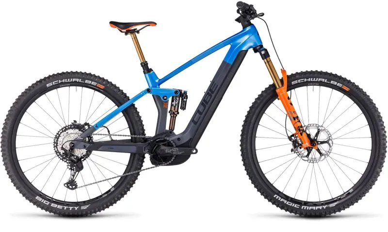 Cube Stereo Hybrid 140 HPC E-MTB in Actionteam