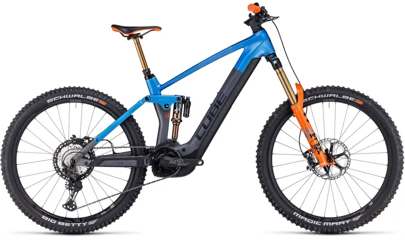 Cube Stereo Hybrid 160 HPC E-MTB in Actionteam