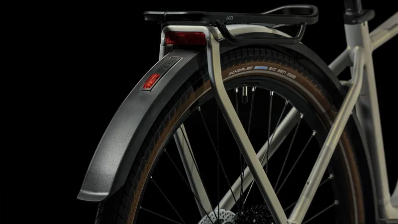 Cube Touring Hybrid Pro 625 Men's Electric Bike in Pearly Silver/Black-5