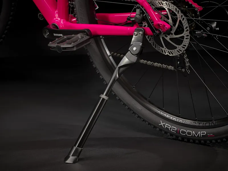 2022 Trek Marlin 4 Hardtail Mountain Bike in Magenta-3