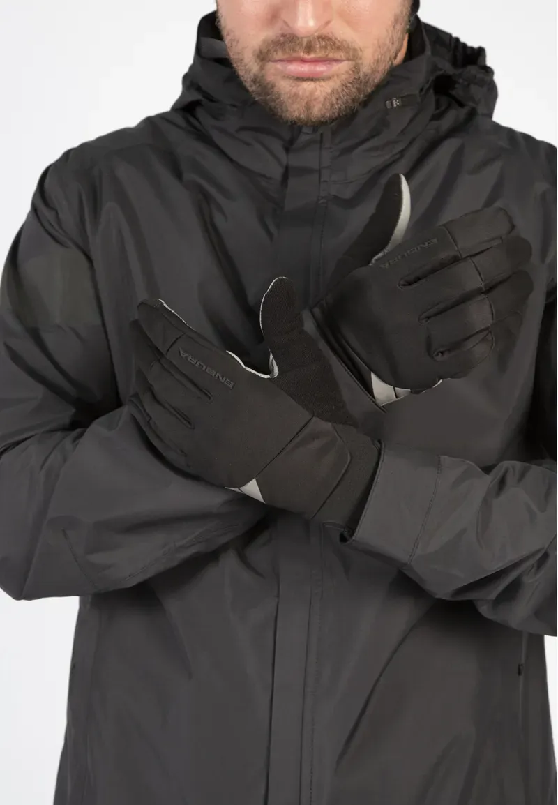 Endura Windchill Cycling Glove in Black-6