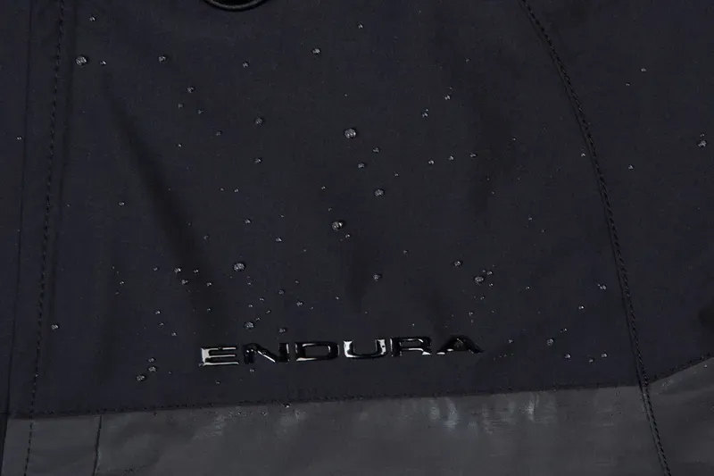 Endura Urban Luminite 3 In 1 Waterproof Cycling Jacket in Black-7