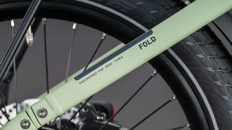 Cube Fold Hybrid 545 E-Bike in Pea/Reflex-3