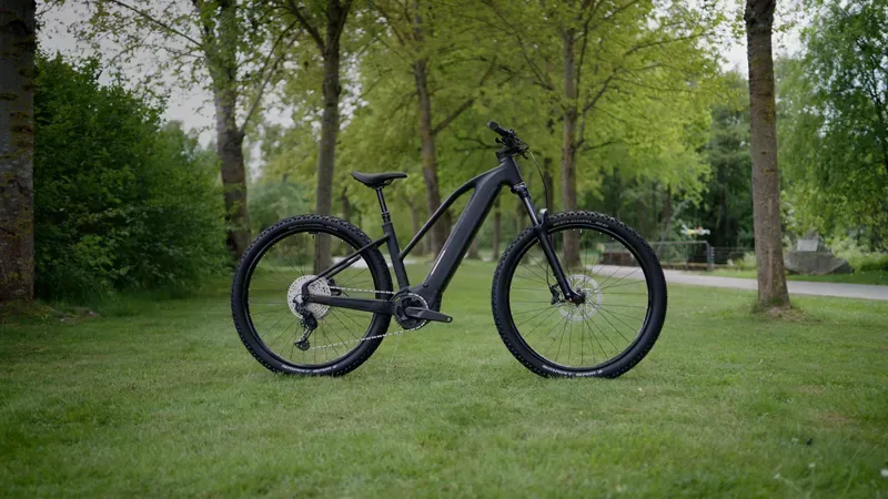 Cube Reaction Hybrid Pro 800 E-MTB In Blackline-3
