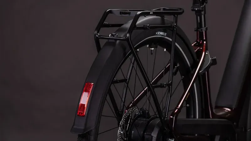 Cube Supreme Hybrid Comfort Pro 600 eHybrid Bike in Solar Eclipse/Gold-4