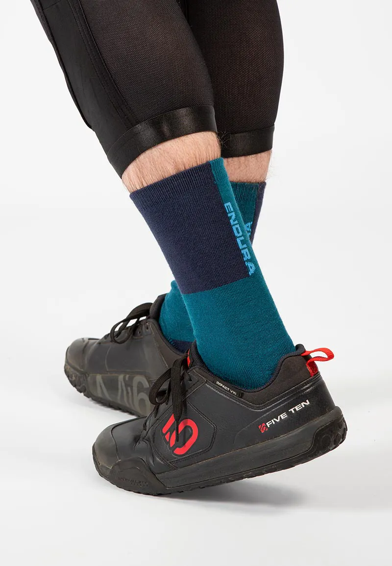 Endura BaaBaa Merino Winter Socks in Bottle Green-2