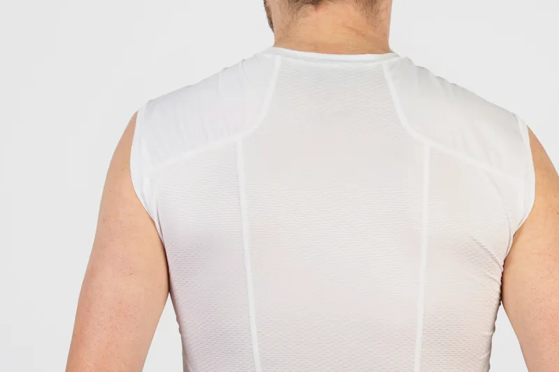 Endura Translite Sleeveless Baselayer II in White -3