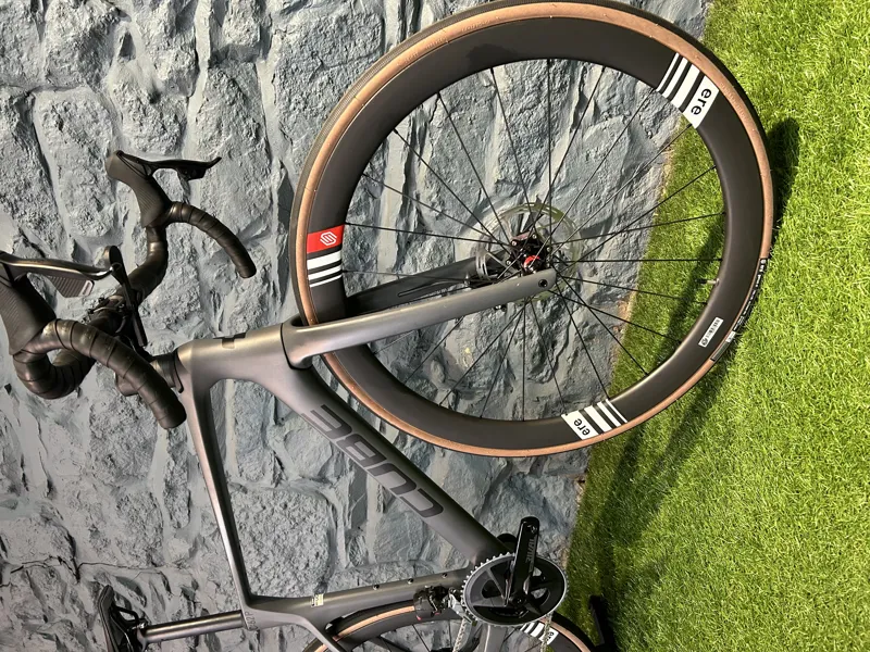 Cube Agree c:62 Pro Road Race Bike 56cm Grey FREE CARBON WHEEL UPGRADE-1