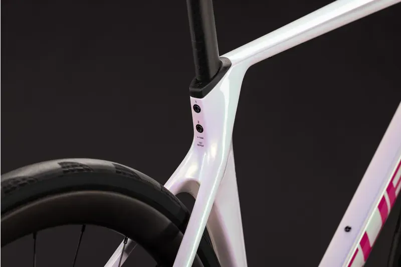 Cube Agree C:62 SLX Road Bike in Unicorn/Pink-7